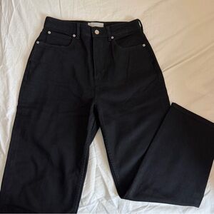 Everlane Curvy Way-High Jean in Black